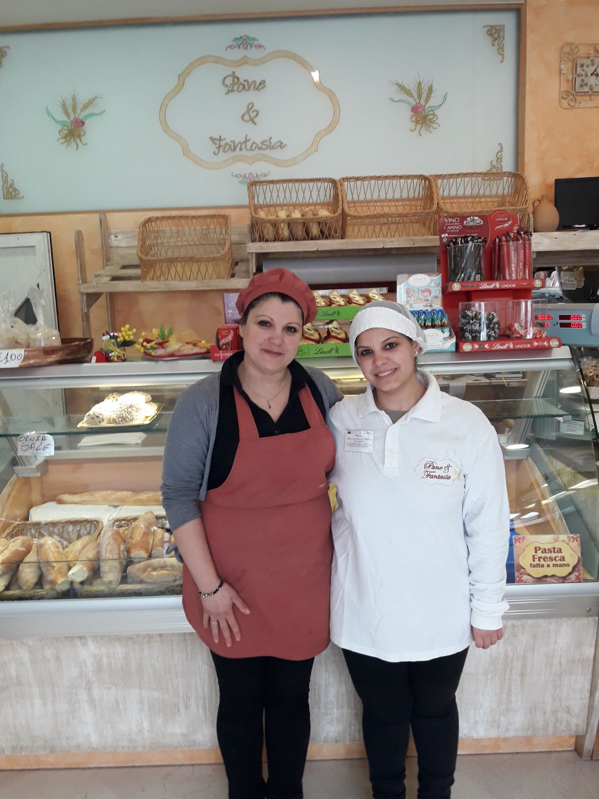 156_costa_alessia_antonella_26_anni_panettiere_-_azienda_pane_e_fantasia-_casarano.jpg